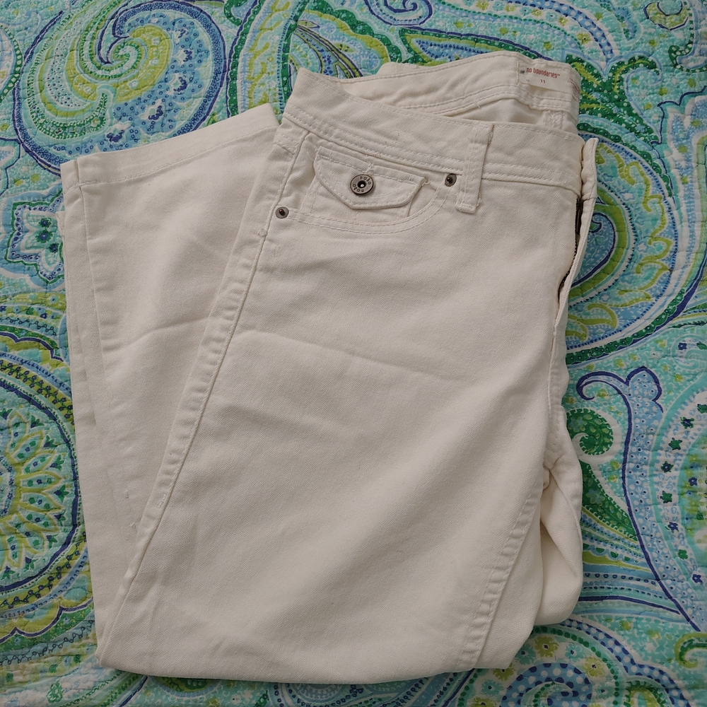 No Boundaries Cream Ankle & Cropped Jeans